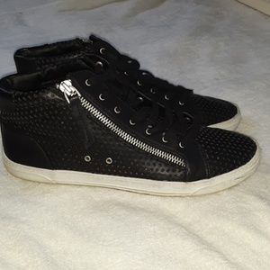 Dolce Vita Black Ruth shoes